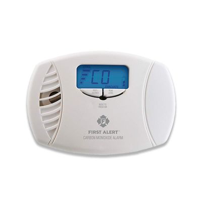 First Alert Plug in Carbon Monoxide Alarm with Digital Display