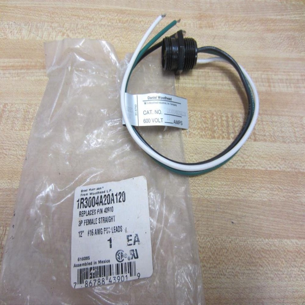 External Thread Receptacle, 3, Female, 13A