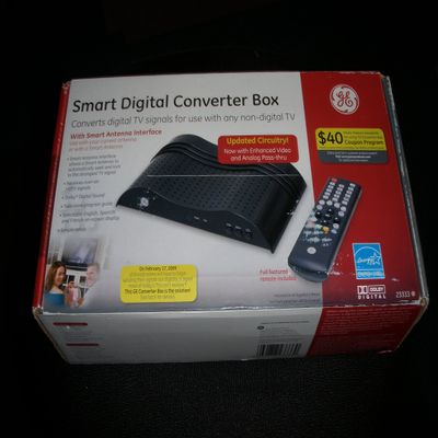 GE 23333 Digital to Analog TV Converter Box