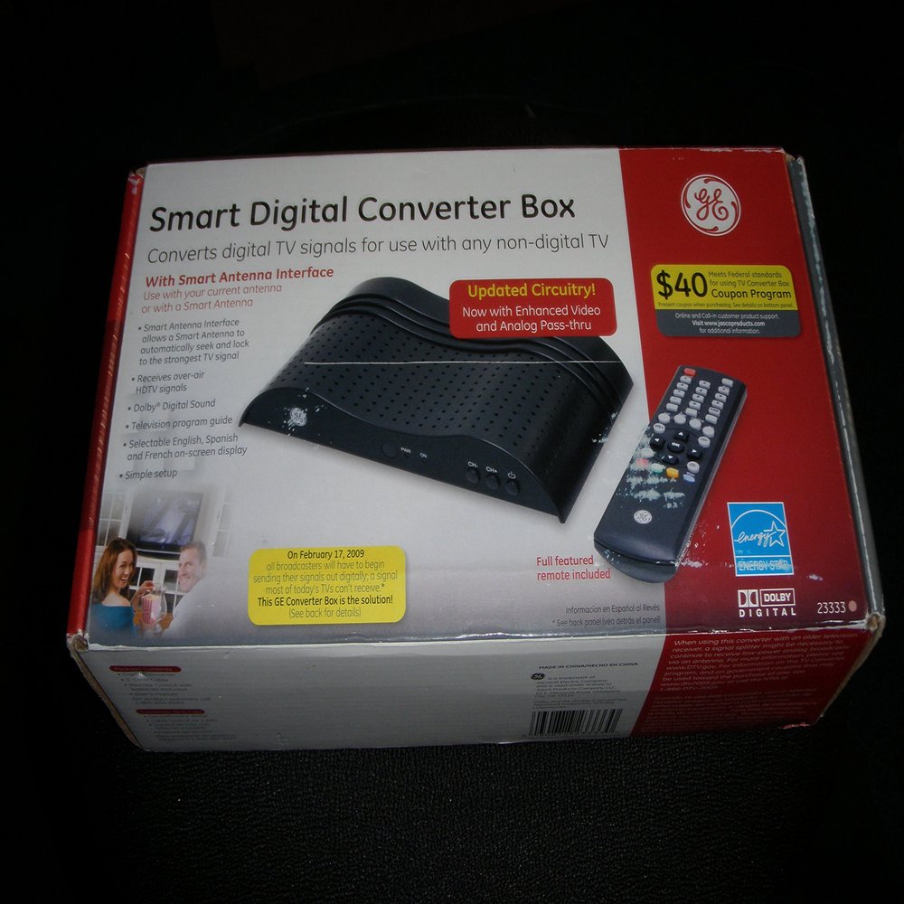 GE 23333 Digital to Analog TV Converter Box