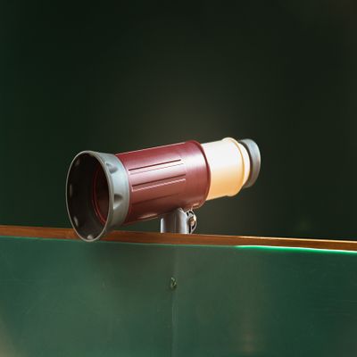 Swing Kingdom Magnifying Telescope (Red)