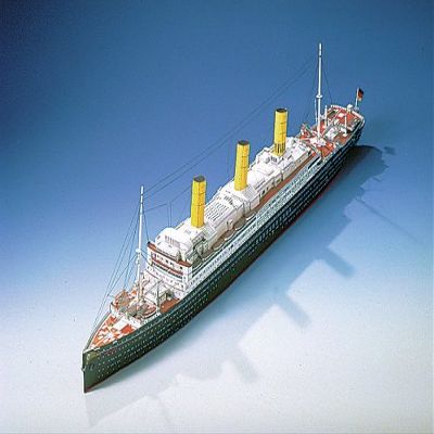 Aue-Verlag 73 x 8 x 16 cm High Speed Steamer Vaterland Ship Model Kit
