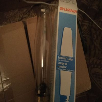 SYLVANIA 67578 - LU250/ECO - HPS - 250 Watt - Lumalux/Eco - High Pressure Sodium - ANSI S50 by Sylvania
