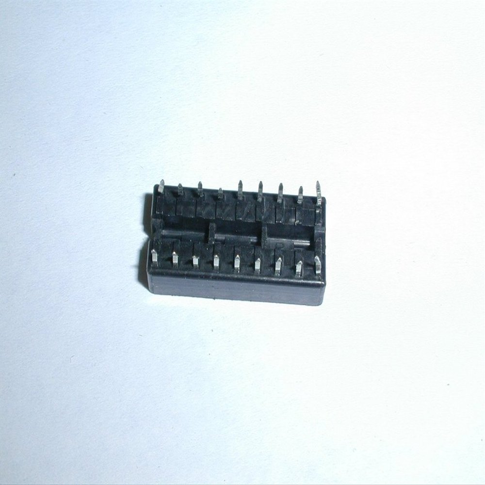 Augat 18b5004 Ic Socket 18 Pin Stamped Contact