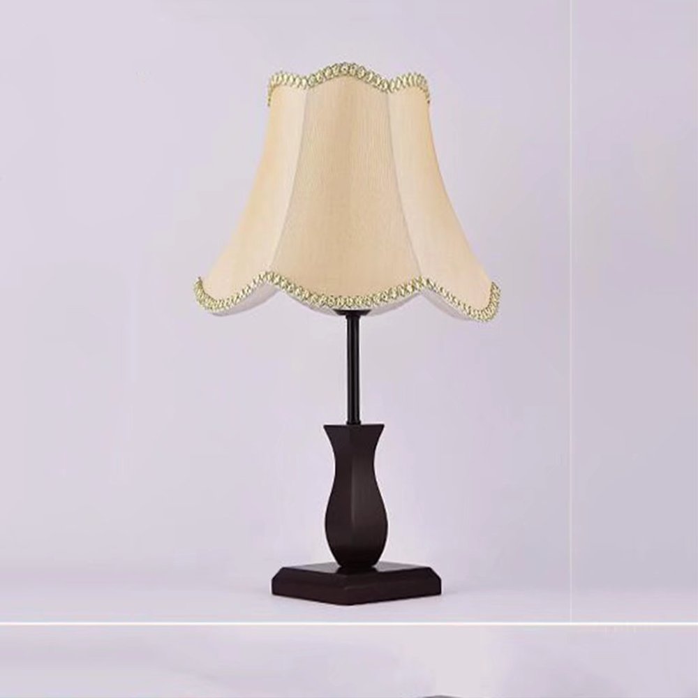 LIN XIAO HAO mayu Desk Lamp with Switch E27 Bedside Bedroom Lamp Simple Fashion Eye Care Study Wood & Cloth Shade Small Table Lamp