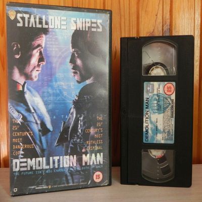 Demolition Man [VHS]