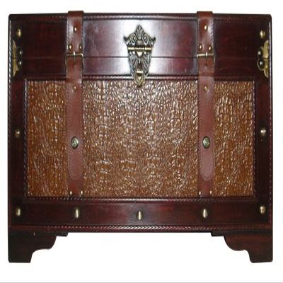 AR Home Dcor Traditional Subwoofer Trunk with Leather Accents