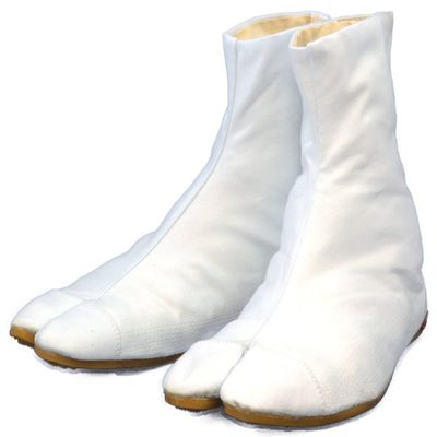 Ninja Tabi Shoes Low Top Comfort-Cushioned 7 Clips (24.5 cm) White