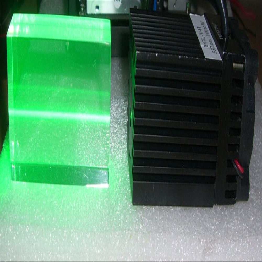 .532. nm green TTL modulation for projectors and labs .4 W
