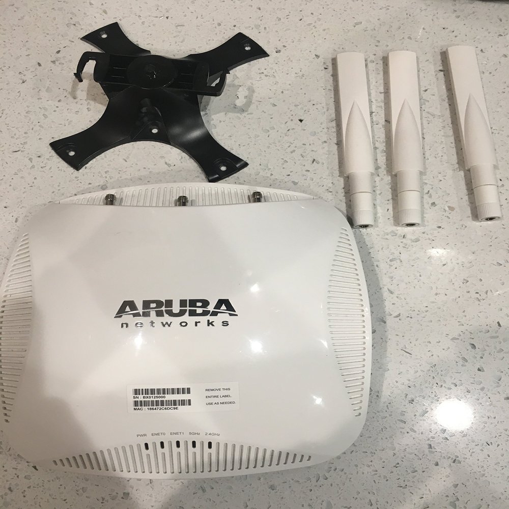 Aruba Networks AP-224 Wireless Access Point, 802.11 n/ac, 3x3:3 Dual Radio, 450Mbp per Radio, Antenna ConnectorsAruba Controller Required