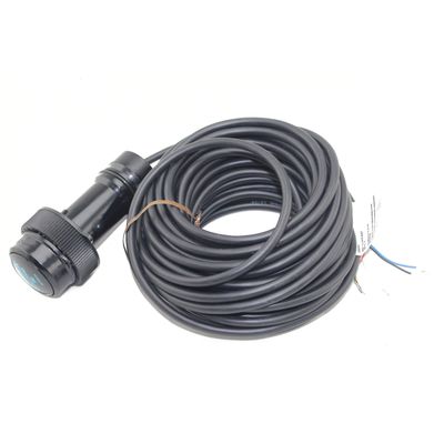 Raymarine A22154 Transducer, DST800 Triducer, Low Profile Plastic, Black