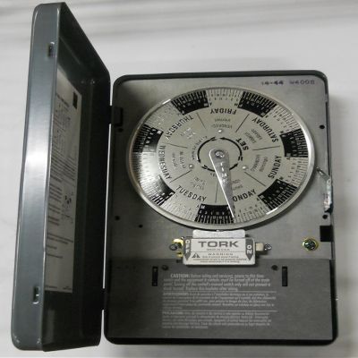 NSi Tork W400B 7 Day Time Switch Different Daily Schedules 120 Volt 4PST
