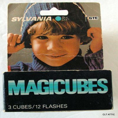 Sylvania Blue Dot MAGICUBES (Flashbulbs) MAGICUBES for X-Pattern Camera Mount Sockets 3 Cubes / 12 Flashes