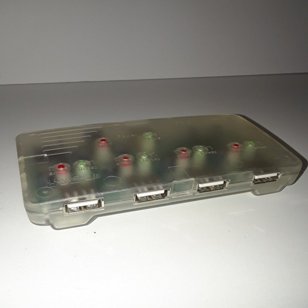DirectNine Basics Brand for Stratitec USB 2.0 4 Port Hub