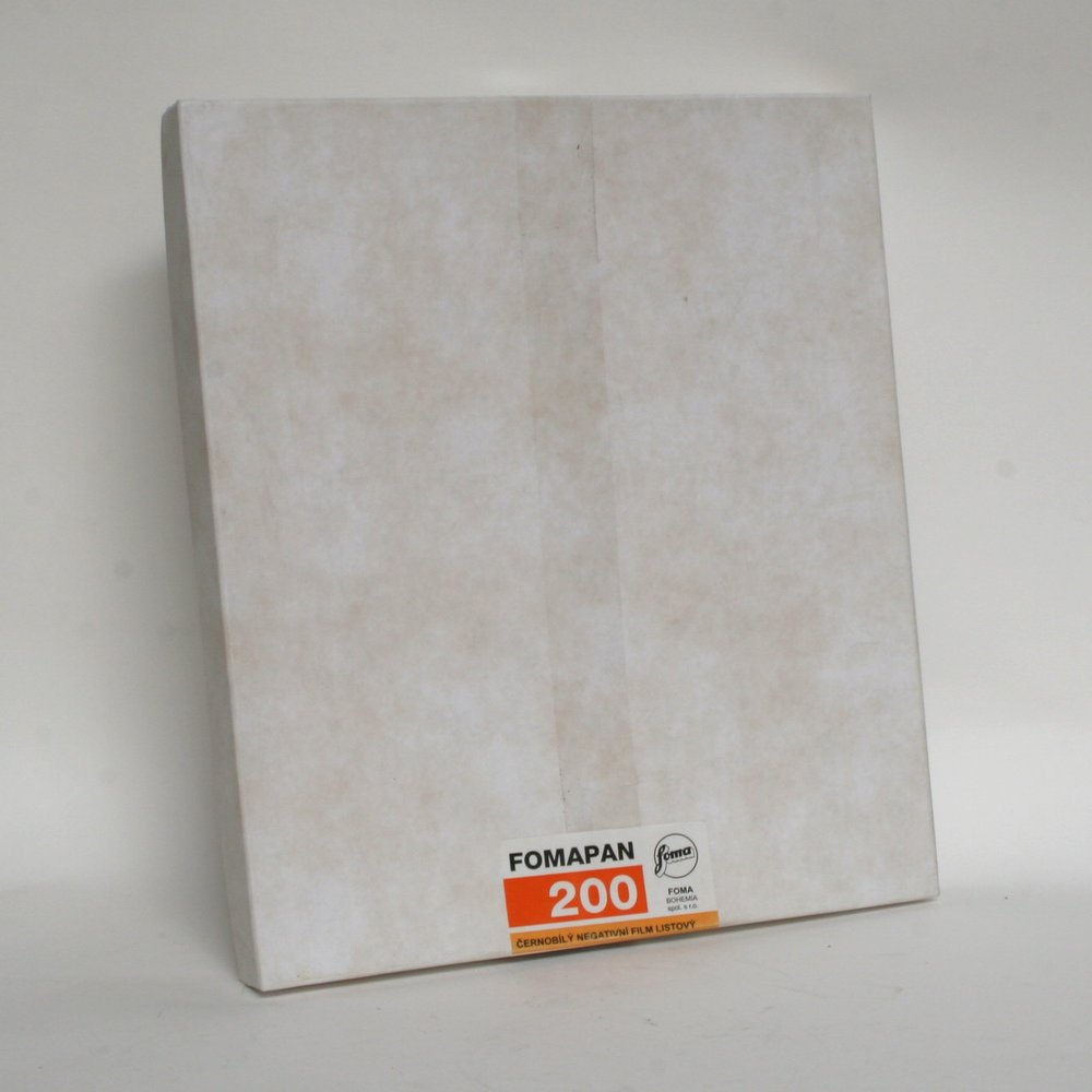 Foma FOMAPAN 200 Creative 8x10" Black and White Negative Film, 50 Sheets