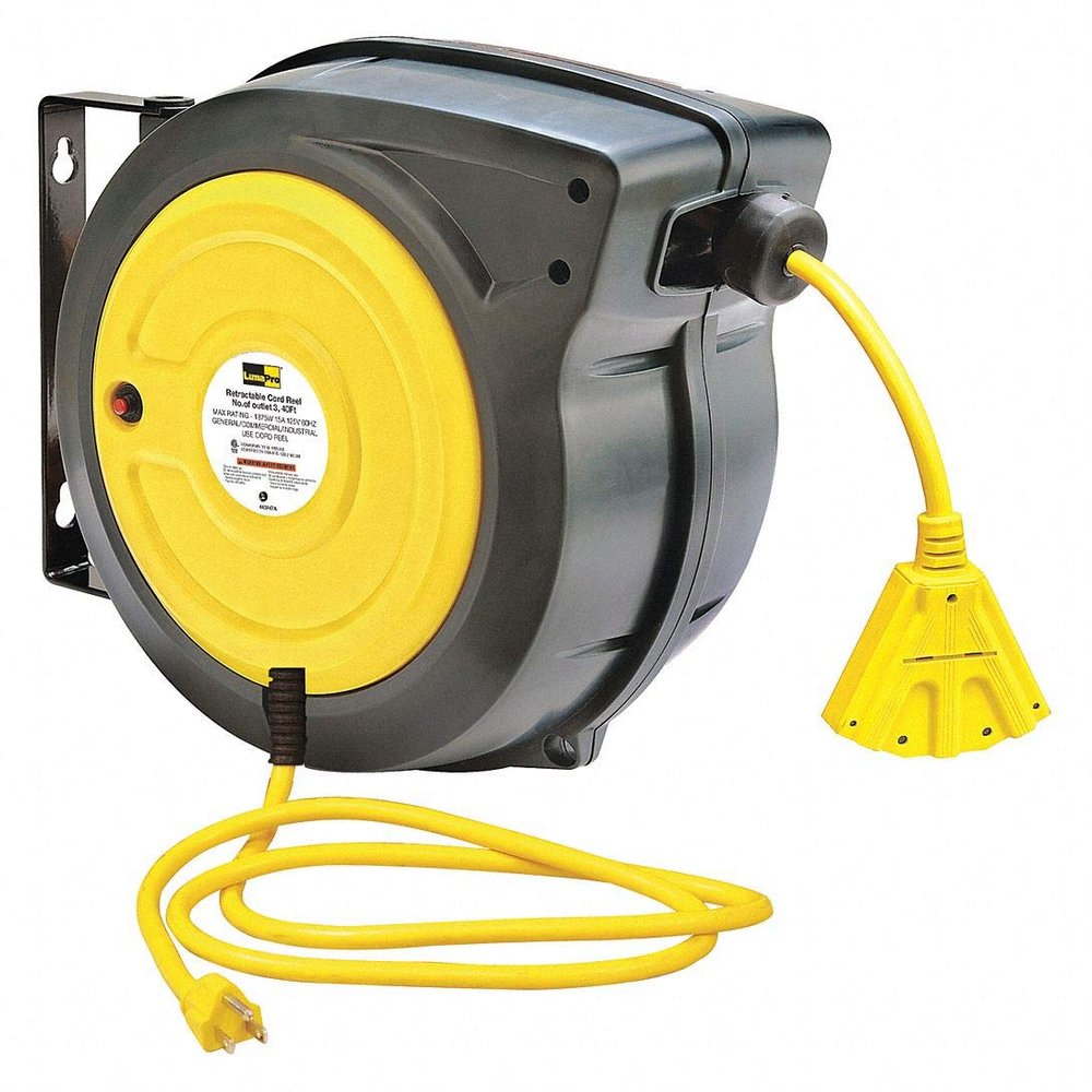 125VAC Commercial Retractable Cord Reel; Number of Outlets: 3, Cord Included: Yes
