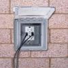 Hubbell USB15AC5WWR Outdoor USB Charging Outlet Weather Resistant WR TR-White (15 amps) view 2