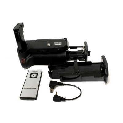 Wasabi Power MB-D3100+ Grip for Nikon D3100/D3200/D5300 (with Remote)