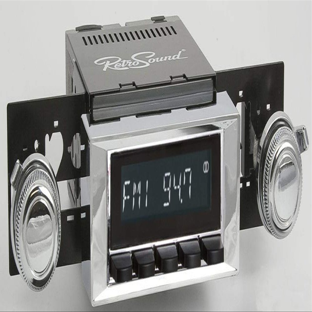 Retro Manufacturing Long Beach Radio with Chrome Face, Black Pushbuttons, Bezel & Knobs Kit LCB-M4-115-121-03-73