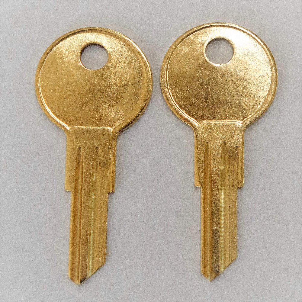 keys22 Two Replacement Keys for Herman Miller File Cabinet Office Furniture Cut to Lock/Key Numbers from UM351 to UM427 pre Cut to Code (UM410)