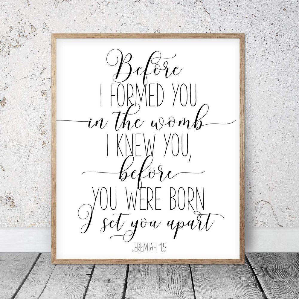 daoyiqi Wood Pallet Plaque with Frame Before I Formed You in The Womb I Knew You, Jeremiah 1:5, Bible Verse Printable, Nursery Decor, Scripture Wall Art Christian Gifts Kids Room Quote Sign