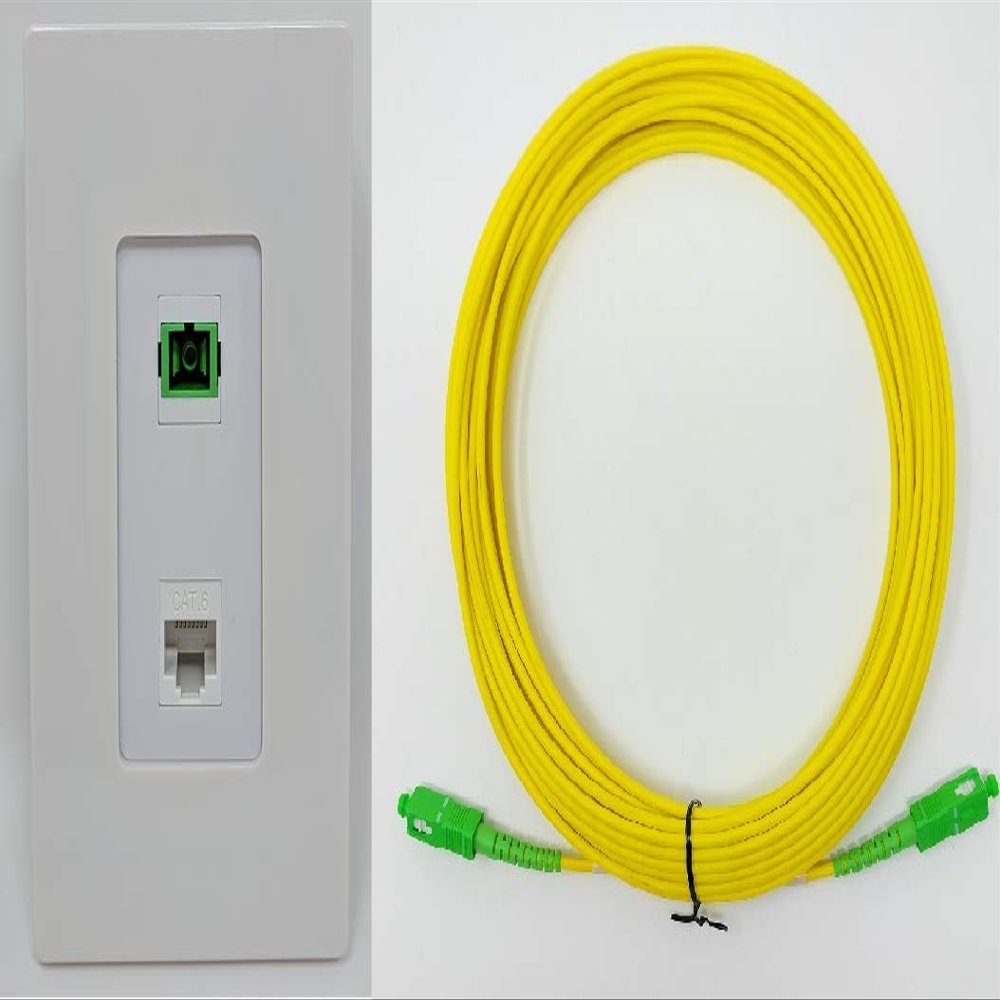 RiteAV - 1 Port SC/APC Simplex Fiber 1 Port Cat6 Ethernet Screwless Decorative Wall Plate Includes a 20 Meter SC/APC Singlemode Simplex Cable