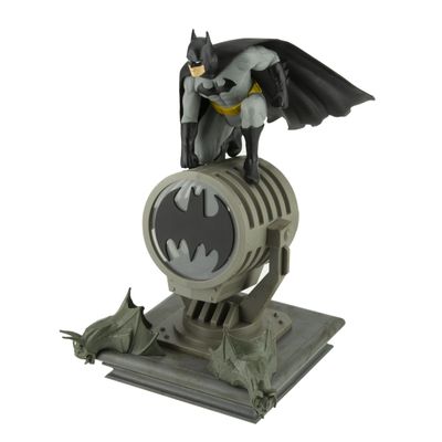 Batman Figurine Light - Officially Licensed DC Super Heroes Decor and Gift, Collectible Display Lamp Must Have for DC Comic Fans, USB Powered 27 LED Light | Paladone