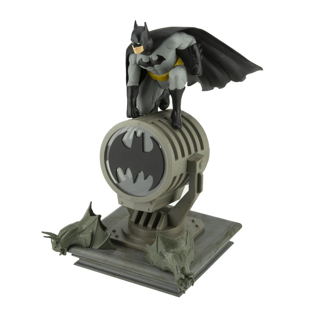 Batman Figurine Light - Officially Licensed DC Super Heroes Decor and Gift, Collectible Display Lamp Must Have for DC Comic Fans, USB Powered 27 LED Light | Paladone