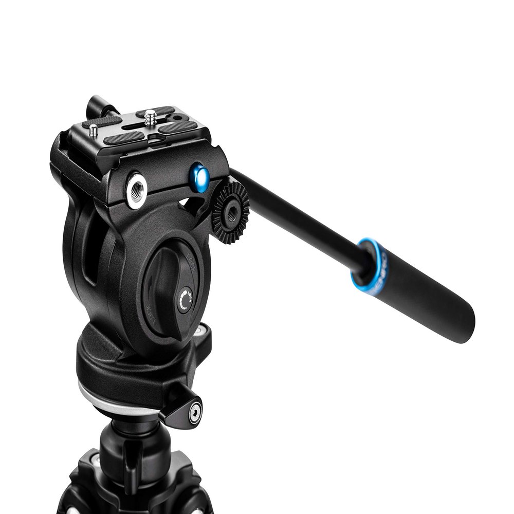 Benro Flat-Base Fluid Video Head 60 mm Flat Base, 5.5 lb Load, +90/-70 Tilt, 360 Pan, Dual -20 Mounts Compact Video Head for Mirrorless, DSLR & Mobile Rigs (S2 PRO)
