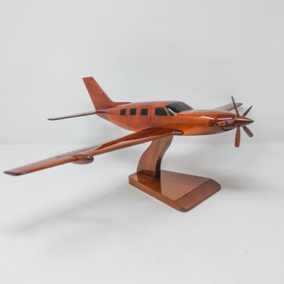 Piper 600 Wood Model Airpane