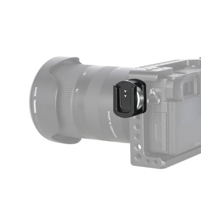 NICEYRIG Cold Shoe Adapter for 1/4-20 Thread, Thumbscrew Easy Mounting Cold Shoe Base for Microphone Flash LED Video Light - 499