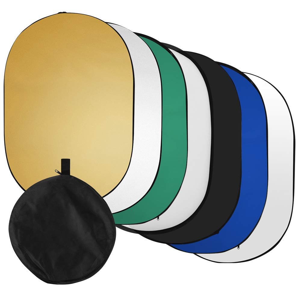 Andoer 60 * 90 cm / 24 * 35 inch 7 in 1 Photography Light Reflector (Translucent, Silver, Gold, White, Black, Green, Blue) Folding Multidisc for Outdoor Studio Photography