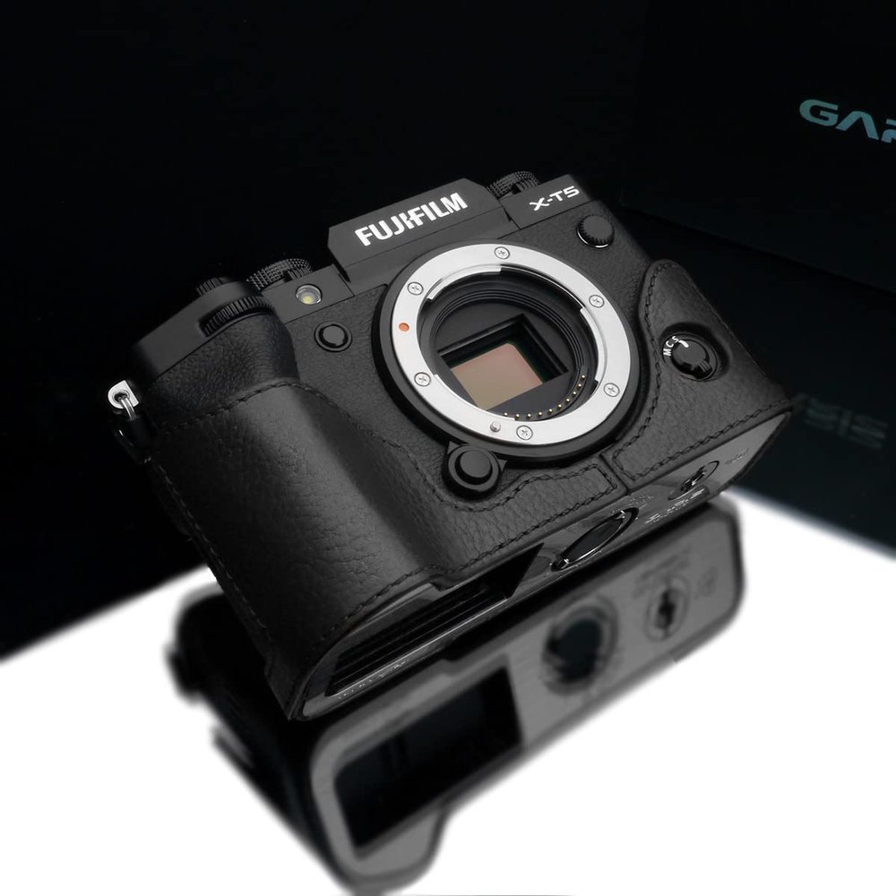 Gariz XS-CHXT5BK Genuine Leather Half Case for Fujifilm X-T5, Black
