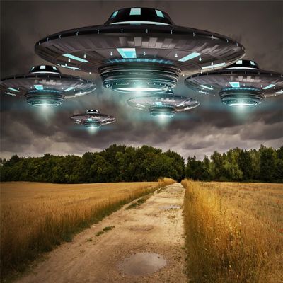 Loccor 15x10ft Fabric UFO Backdrop Field Science Fiction Alien Spacecraft Flying Sauce Background UFO Birthday Party Decorations Kid Boy Portrait Photo Booth Studio Props