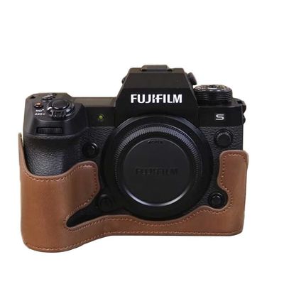 CLKSUMFE This fuji XH2S/X-H2S/XH2 leather bottom case is made from PU leather,feels soft and comfortable. Internal soft layer protects camera from scratches and bumps