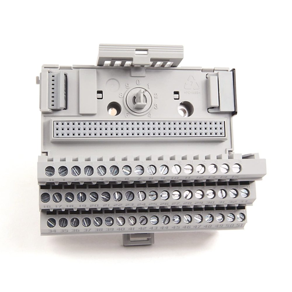 CBBEXP 1794-TB3GK Screw Clamp Base Module 1794TB3GK Sealed in Box 1 Year Warranty Fast Shipment