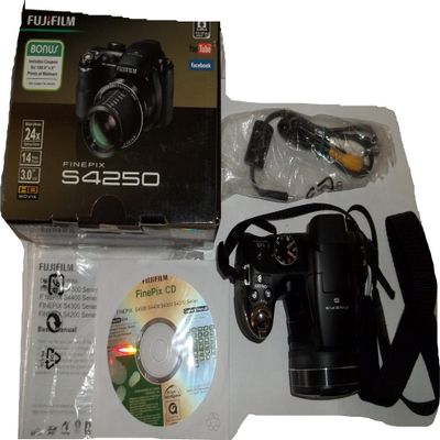 Fujifilm FinePix S4250 14MP 24x Optical Zoom Digital Camera (Black) (Renewed)