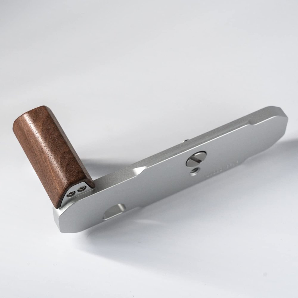 Wood Wooden L Hand Grip Holder for Nikon FM2 FM FM3A FE FE2 Camera Aluminum Alloy Baseplate