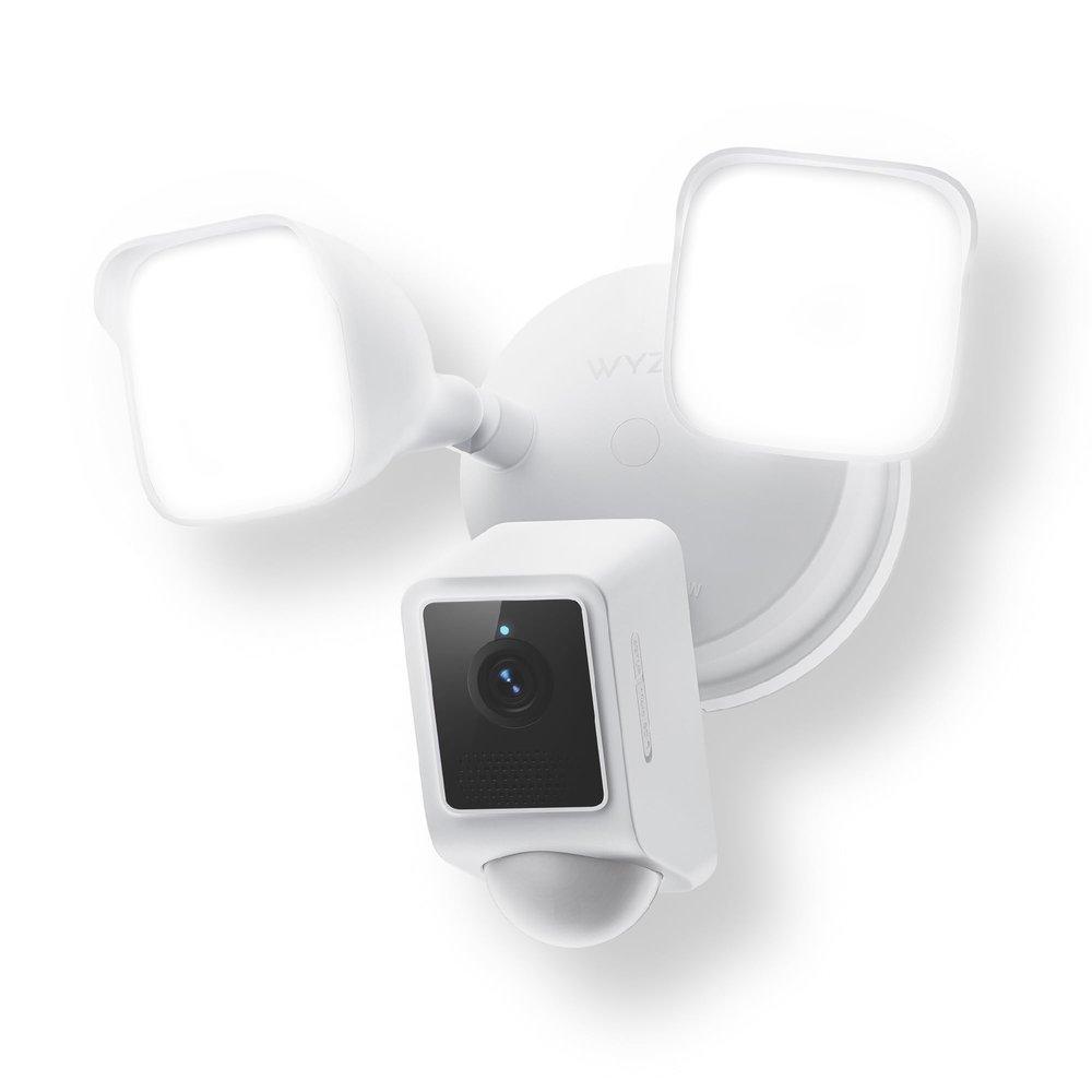 WYZE Floodlight Camera v2, 2K HD Outdoor Security Camera with 2800 Lumens