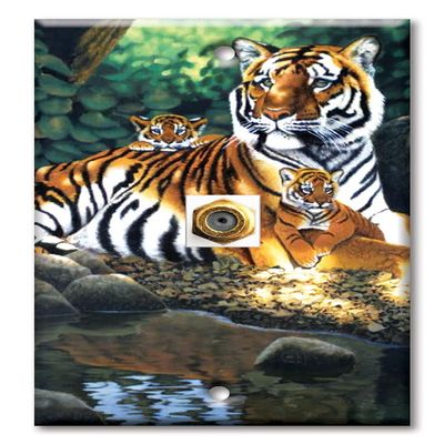 Art Plates - Decorative Printed 1 Port Coax Cable Wall Plate, 3GHz Coaxial Cable Connector, F-Type RG6 - RG59 Cable Extender Male to Male, Gold-Plated - Tiger and Cubs