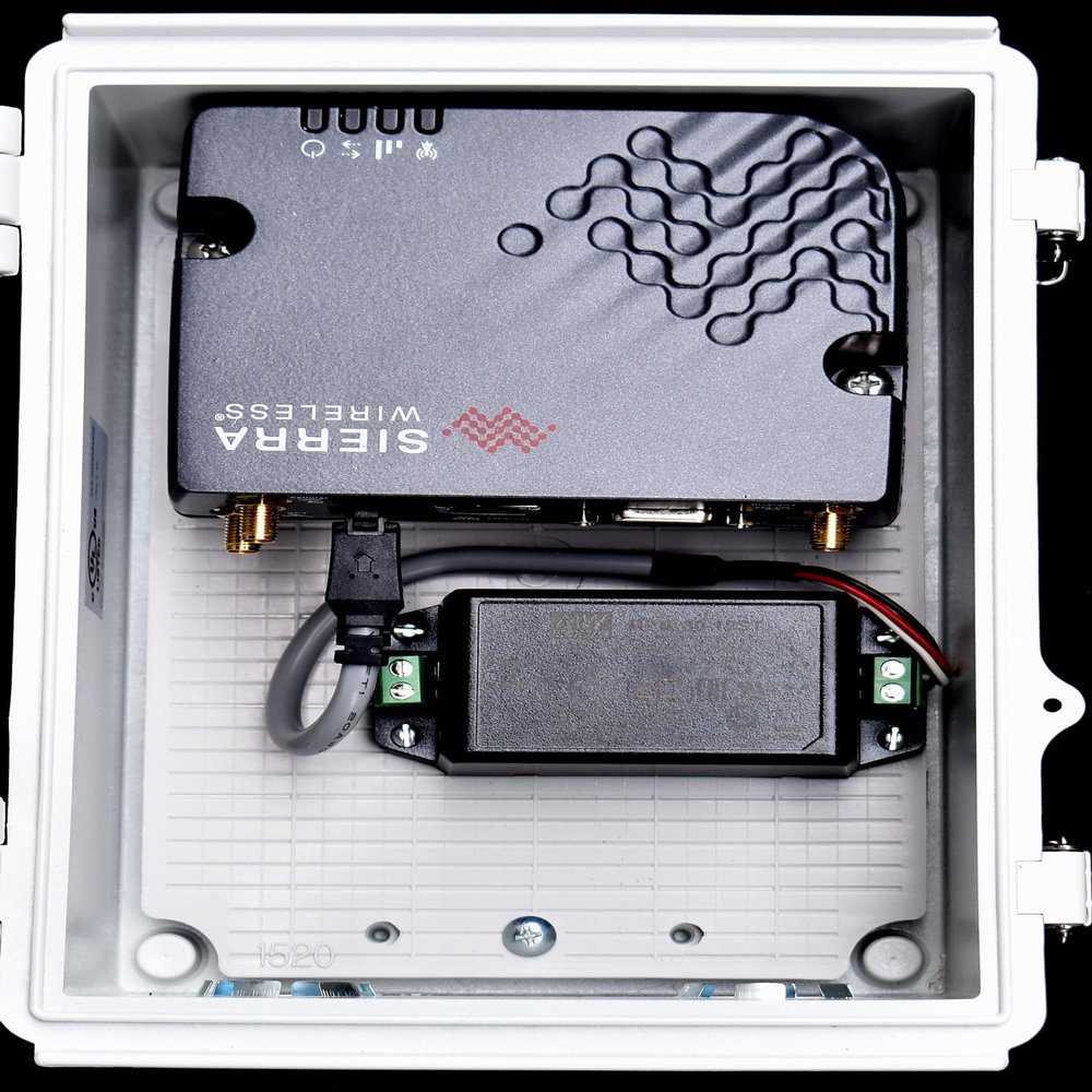 Star-Burst SB-50 4G Data Model SEMTECH RV50X Cell Router for Secure Electric Utility Communications