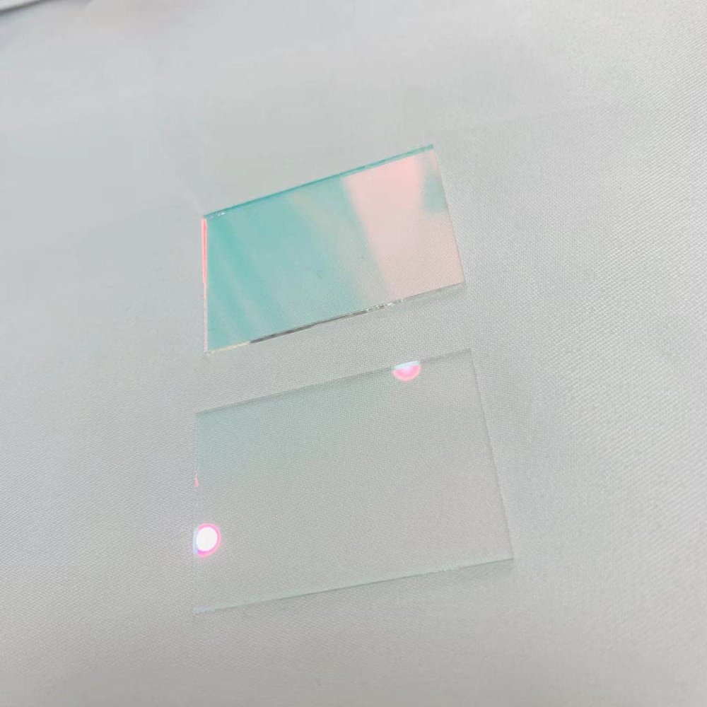 2Pcs Total Size 38.4x26.7x1mm UV IR Cut 400nm to 650nm High Pass Filter Glass (Size : 29.4x31.5x1mm)