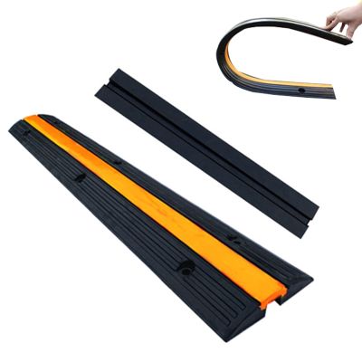 Cable Cover, 1 Channel Rubber Cable Protector Ramp, Cable Protector, Rubber Cable Protector Ramp Traffic Speed Bump, 18000lbs Capacity, Prevent Trip Hazard for Home Office or Outdoor Settings, For Ind