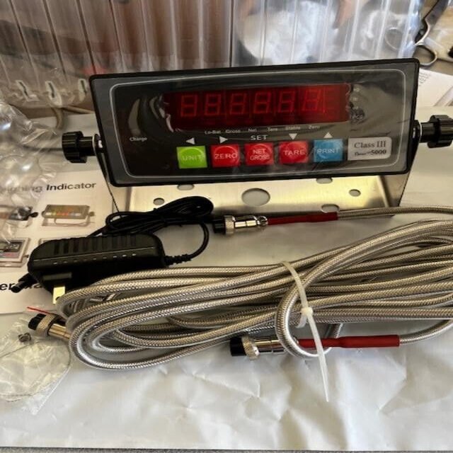 MNM Scales LED Indicator PS-IN202 LED Readout for Connecting to a Floor Scale Scale Indicator with 4+4 Stainless Steel Cable Included, Black