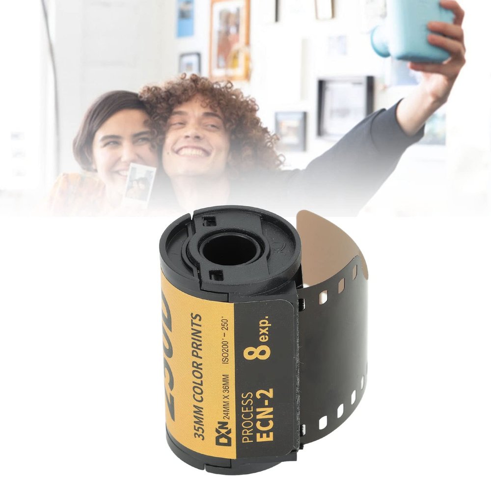 VINGVO 35mm Film, 35 Mm Color Print Film Roll, Film Camera 35mm with 200-250 Degree Light Sensitivity, Camera Film with Storage Box, Suitable for 135 Cameras (4.7x2.7cm / 1.9x1.1in)