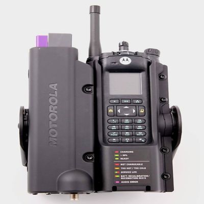 NNTN8527A, NNTN8527 Motorola Solutions Vehicle Impres Adaptive Charger. AXP6000 APX7000 APX8000 APX8000XE APX7000XE APX6000XE SRX2200, Black