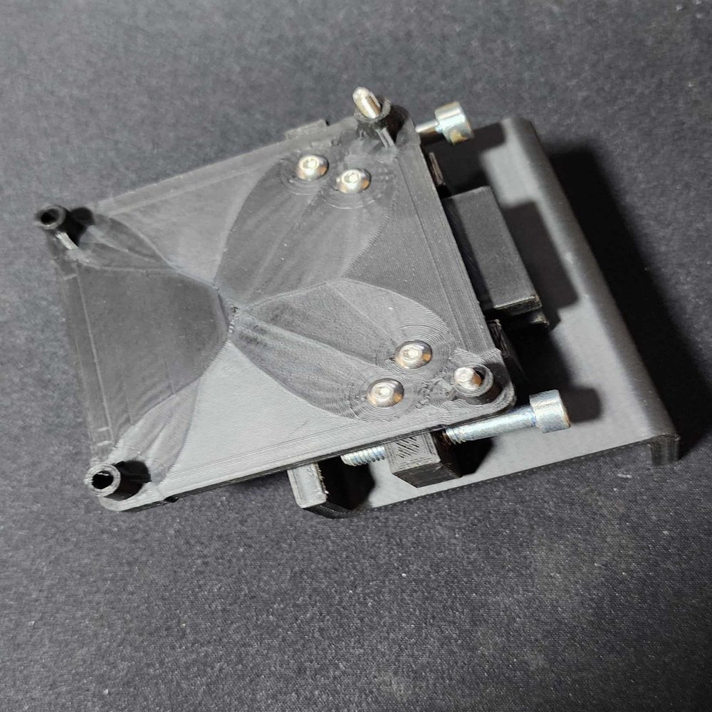 Adjustable Vesa Mount for sim Racing Flight Simulator Triple Screen
