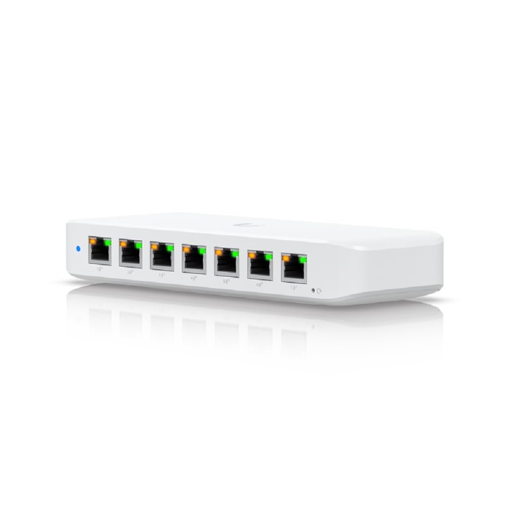 Ubiquiti Ultra 210W 8-Port Managed Switch 8X Gigabit Ethernet (7X PoE), 1x PoE (zur Stromversorgung), 210W AC Adapter