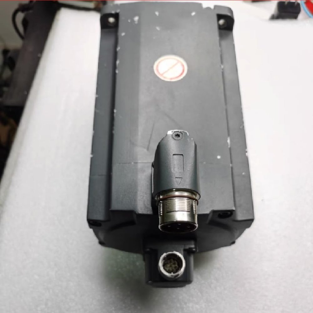 1 PCS Motor 1FL6067-1AC61-2LG1(Used) in Good Condition