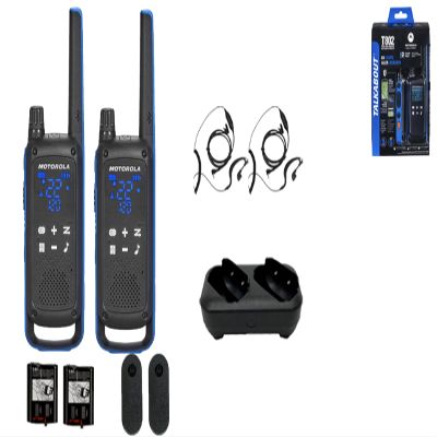 Motorola Solutions, Talkabout T802, Portable FRS Two Way Radio 2 Pack Walkie Talkies Blue/Black 22 Channels 1 Dual Charging Tray 2 PTT Earpieces